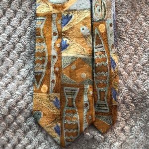 Designer silk men’s tie